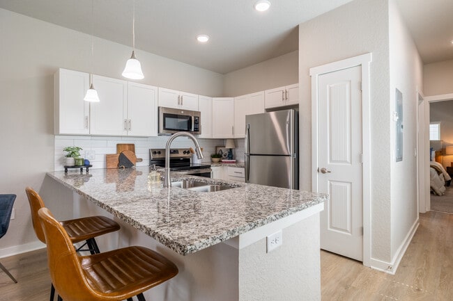Cottages at Abbott Station in Zephyrhills, FL - Building Photo - Interior Photo