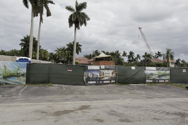 Aqualuna Las Olas in Fort Lauderdale, FL - Foto de edificio - Building Photo