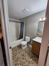 Robert Drive Apartments in North Tonawanda, NY - Building Photo - Interior Photo