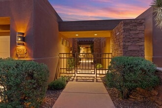 2410 W Entrada Trail in Saint George, UT - Building Photo - Building Photo