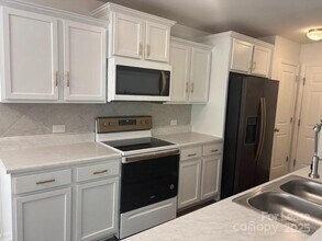 3220 Capitol Dr in Charlotte, NC - Building Photo - Building Photo