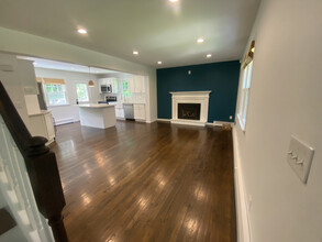 81 Old Mountain Rd in Southington, CT - Building Photo - Building Photo