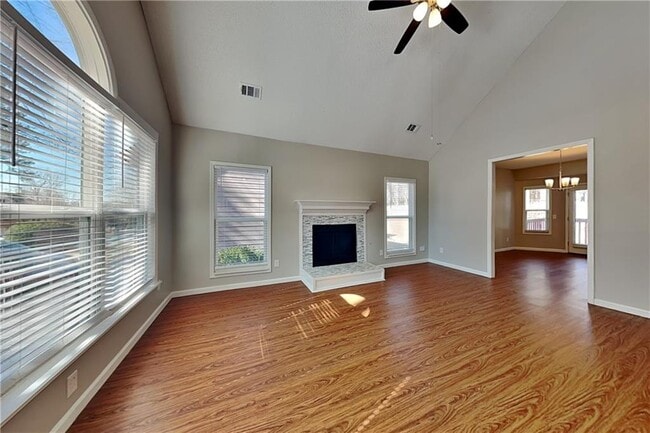 390 Greenmont Cir in Alpharetta, GA - Building Photo - Building Photo