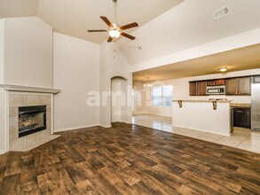 13332 S Poplar St in Glenpool, OK - Foto de edificio - Building Photo