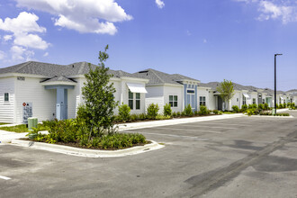 Eden Heritage Lakes in West Melbourne, FL - Building Photo - Building Photo