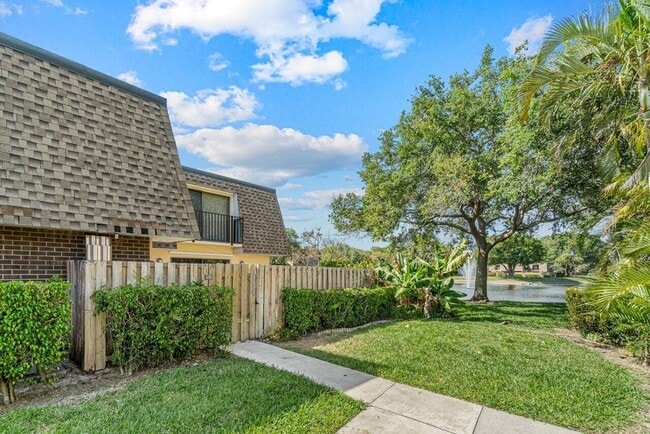 2929 SW 22nd Cir in Delray Beach, FL - Building Photo - Building Photo
