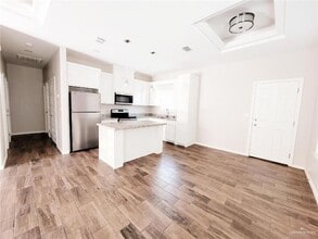 2017 Canyon Dr, Unit 1 in Weslaco, TX - Building Photo - Building Photo