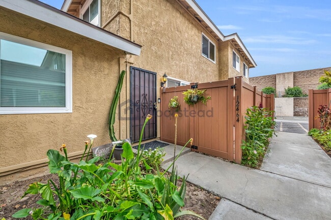 12464 Rancho Vista Dr in Cerritos, CA - Building Photo - Building Photo