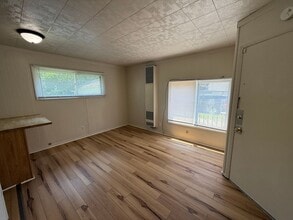 529 Steward Ave in Jackson, MI - Building Photo - Building Photo