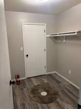 2650 E Oakbrook Dr in Columbia, MO - Building Photo - Building Photo
