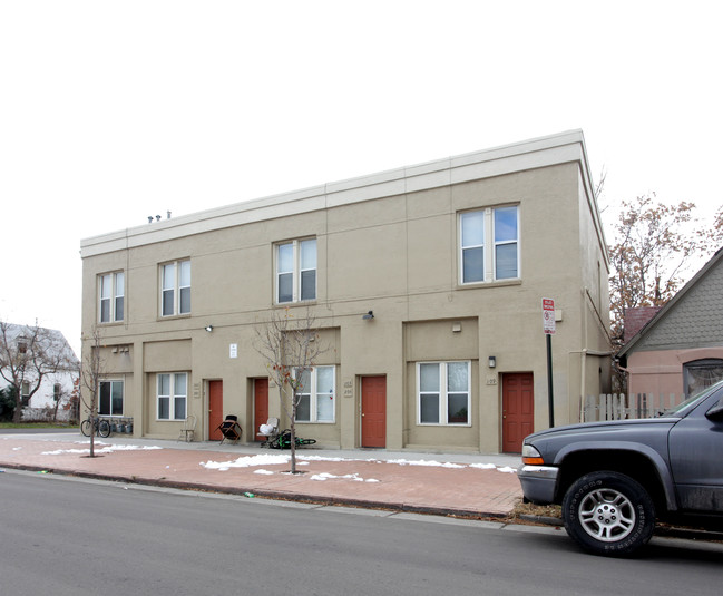 Fox Street Apartments in Denver, CO - Building Photo - Building Photo