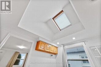 6 Robindale Ave in Toronto, ON - Building Photo - Building Photo