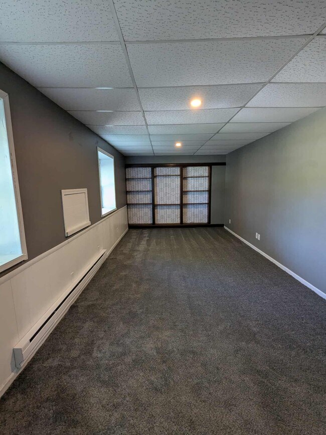 435 S Broadway St in Little York, IL - Building Photo - Building Photo