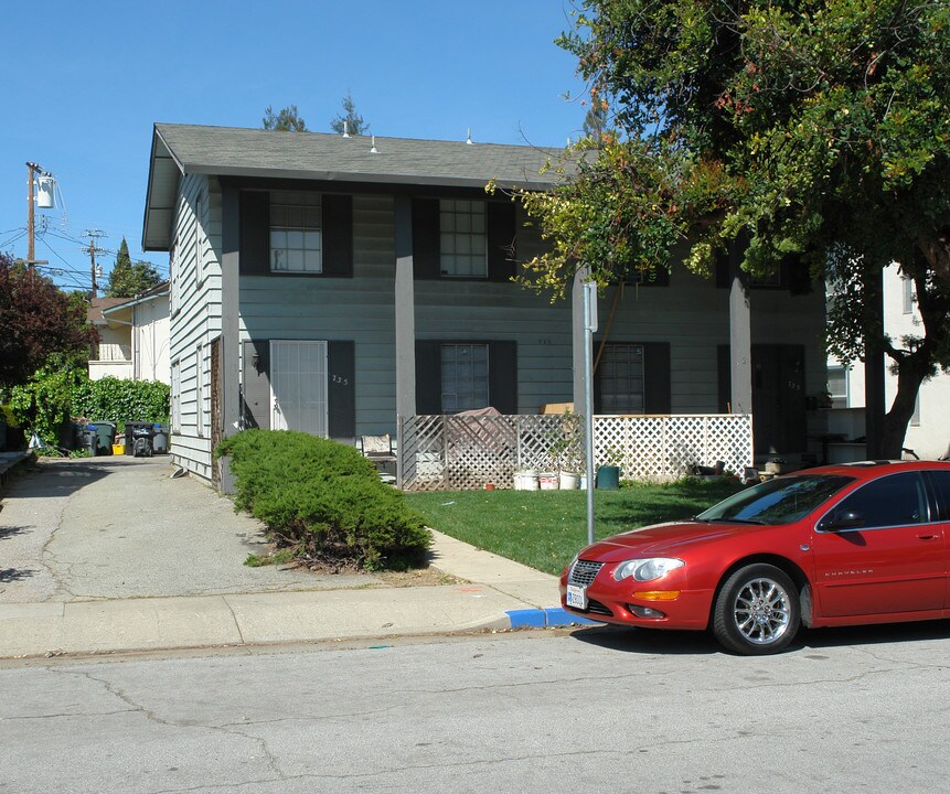 735 Reseda Dr in Sunnyvale, CA - Building Photo