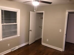 1740 N 50th Ter in Kansas City, KS - Building Photo - Building Photo