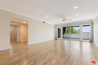 4950 Louise Ave in Los Angeles, CA - Building Photo - Building Photo