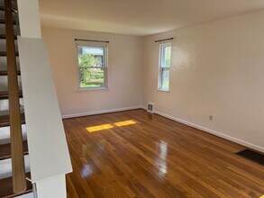 376 Terrace Pl in Oakmont, PA - Building Photo - Building Photo