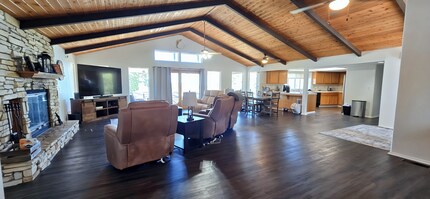25041 Cannonero Ct in Tehachapi, CA - Building Photo - Building Photo