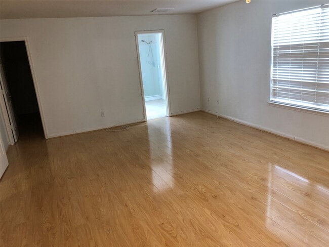 property at 8531 Ashford Green Ln