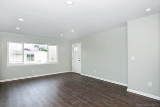 3246 Idlewild Way in San Diego, CA - Foto de edificio - Building Photo