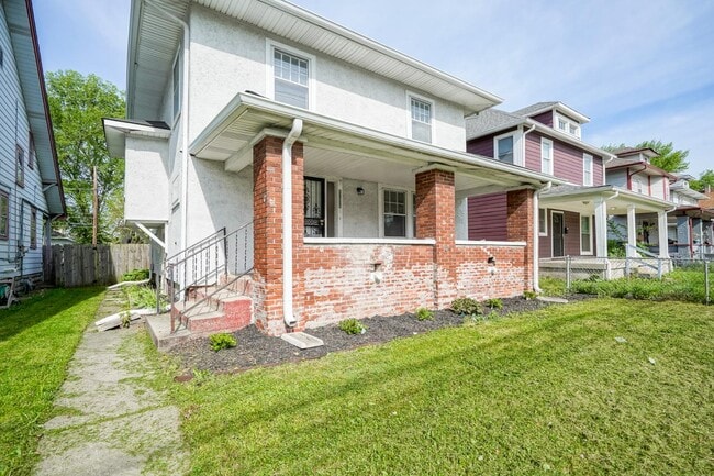 property at 3512 N Illinois St
