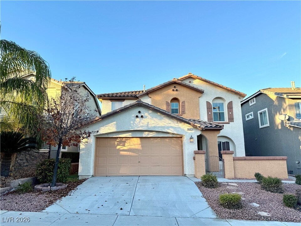 11612 W Aruba Beach Ave in Las Vegas, NV - Building Photo