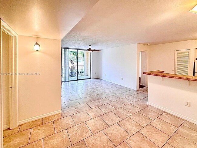 1721 Village Blvd in West Palm Beach, FL - Building Photo - Building Photo