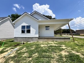 135 Edgewood Ave in Jackson, TN - Building Photo - Building Photo