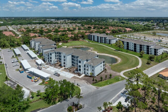 Terrace Condominiums in Lehigh Acres, FL - Foto de edificio - Building Photo