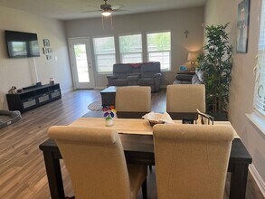 29339 Frontier Wy in San Antonio, TX - Building Photo - Building Photo