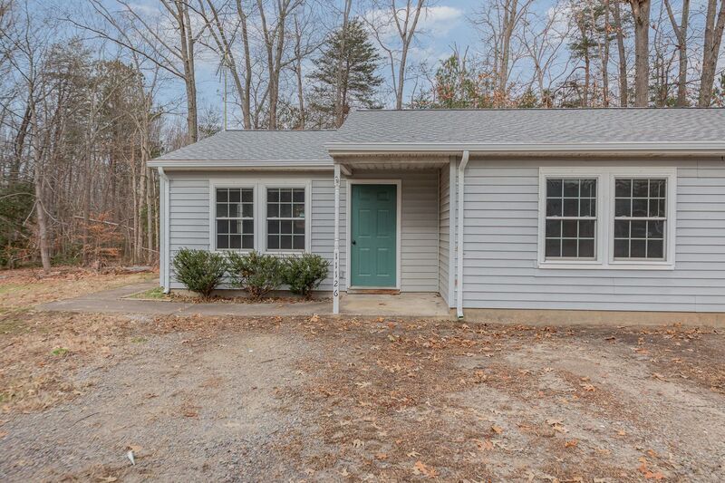 11126 Pine Hill Rd in King George, VA - Building Photo