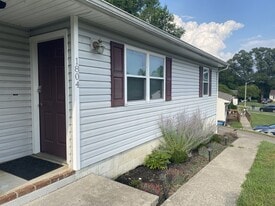1804 Edmund Ave NE, Unit 1804 in Roanoke, VA - Building Photo