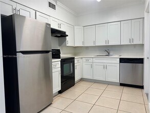 2536 Van Buren St in Hollywood, FL - Building Photo - Building Photo