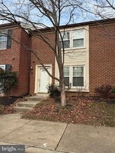 6005 Independence Way in Alexandria, VA - Foto de edificio - Building Photo