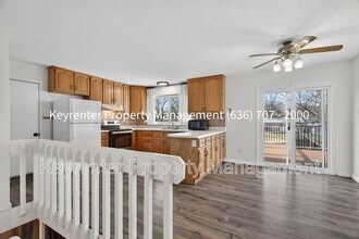 1476 Shadow Wood Dr in St. Charles, MO - Building Photo - Building Photo