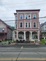 21 S Main St in Lisbon, NH - Building Photo