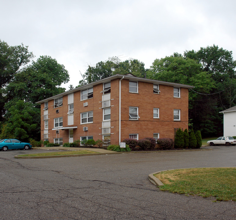 844 35th St NW in Canton, OH - Building Photo