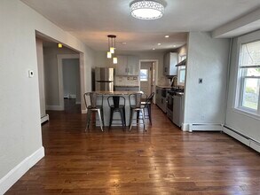 44 Holyoke St in Quincy, MA - Building Photo - Building Photo