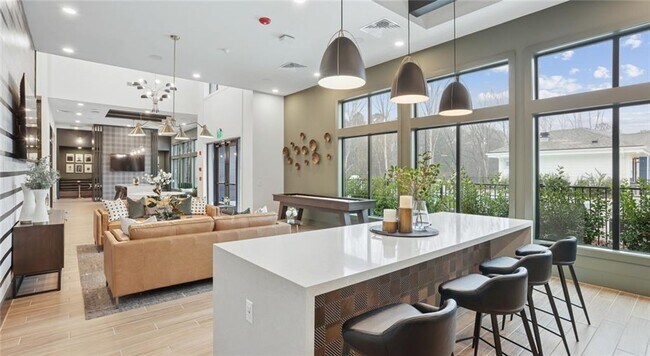 2750 Barge Rd SW in Atlanta, GA - Foto de edificio - Building Photo