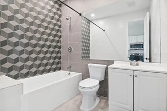 Furnished room/NOT APARTMENT in Brooklyn, NY - Building Photo - Building Photo