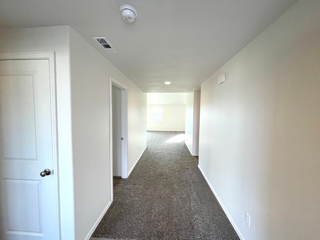 4245 Cove W Dr in Moses Lake, WA - Building Photo - Building Photo