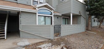 18404 E Kepner Pl in Aurora, CO - Building Photo
