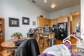 1446 N Leavitt St, Unit 3f in Chicago, IL - Building Photo - Building Photo