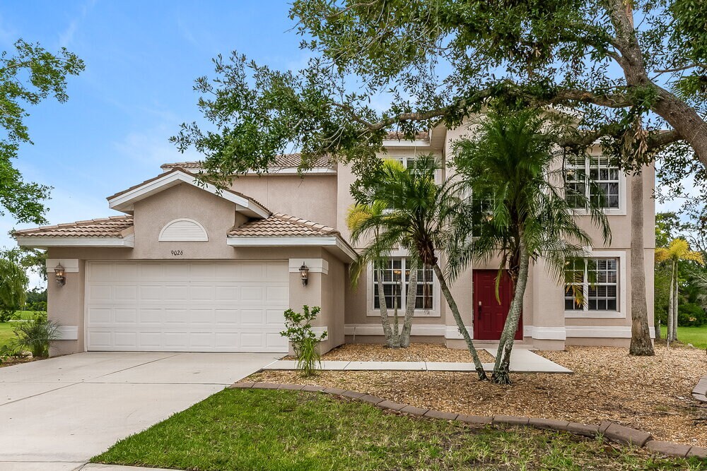 9026 Beacon Manor Terrace in Bradenton, FL - Building Photo