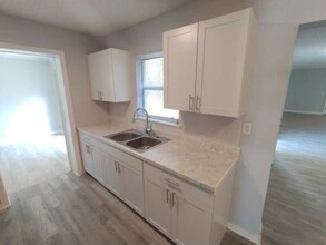 2518 Drake Ave in Jacksonville, FL - Building Photo - Building Photo