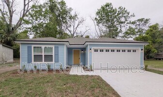 1667 Helena St in Jacksonville, FL - Building Photo