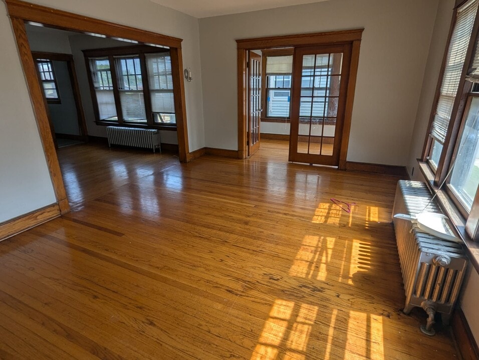 215 Peck Ave, Unit 2 in West Haven, CT - Foto de edificio