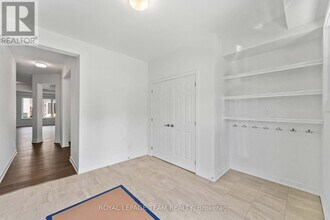 686 Fenwick Wy in Ottawa, ON - Building Photo - Building Photo