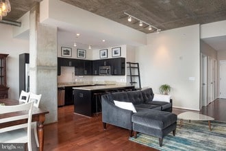 1200 Steuart St-Unit -814 in Baltimore, MD - Building Photo - Building Photo