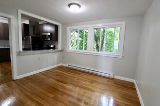 94 E Cottage St, Unit 2 in Boston, MA - Building Photo - Building Photo